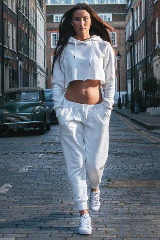Cropped Tee and tracksuit trousers