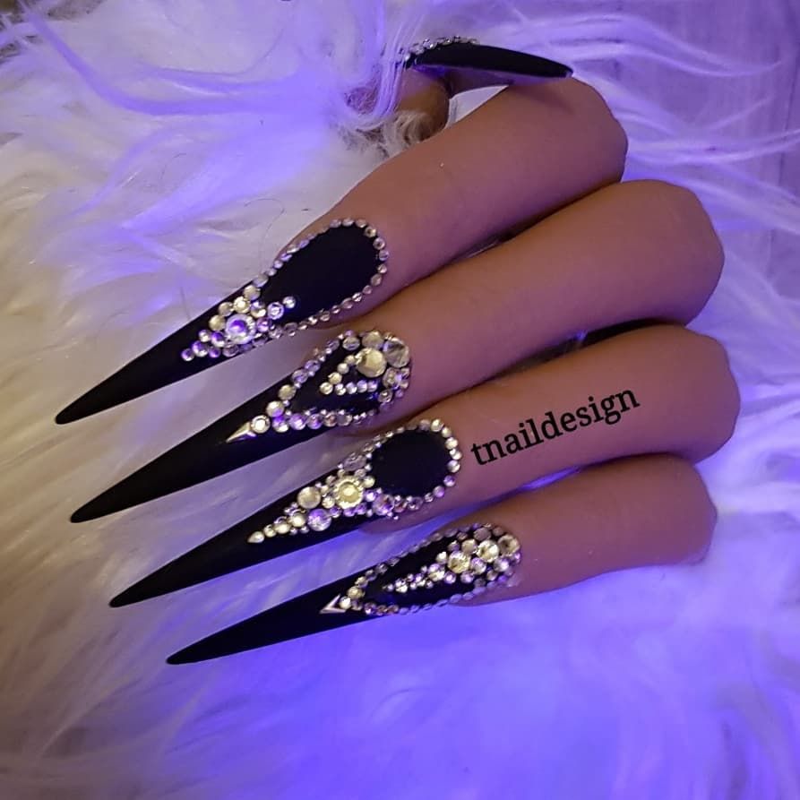 Bling black nails